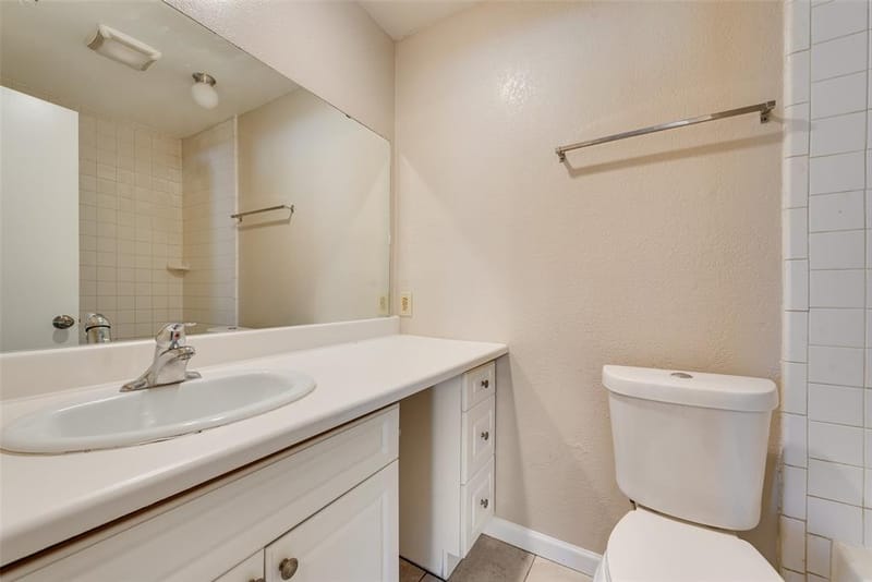 208 E Denton Drive, Euless TX 76039 - Photo 16