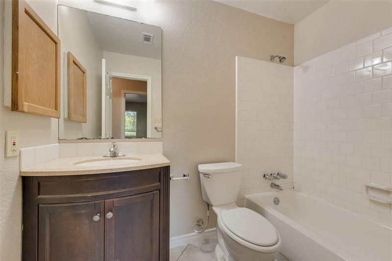 208 E Denton Drive, Euless TX 76039 - Photo 18