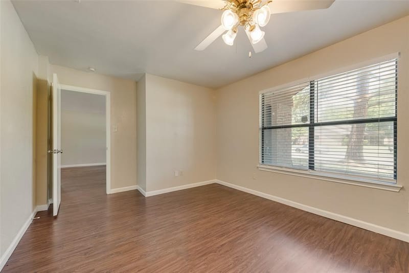 208 E Denton Drive, Euless TX 76039 - Photo 15
