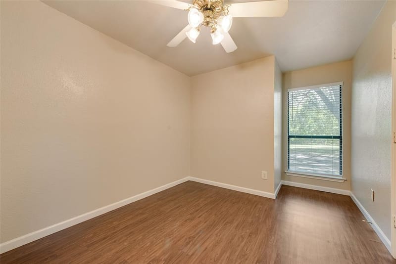 208 E Denton Drive, Euless TX 76039 - Photo 19