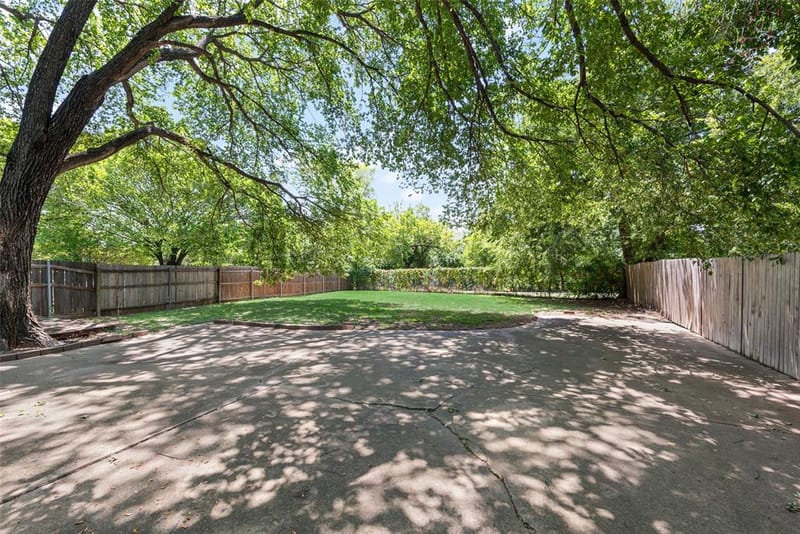 208 E Denton Drive, Euless TX 76039 - Photo 21