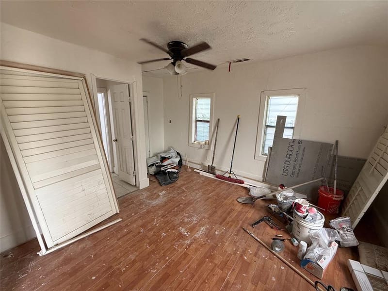 3343 Bryan Avenue, Fort Worth TX 76110 - Photo 4
