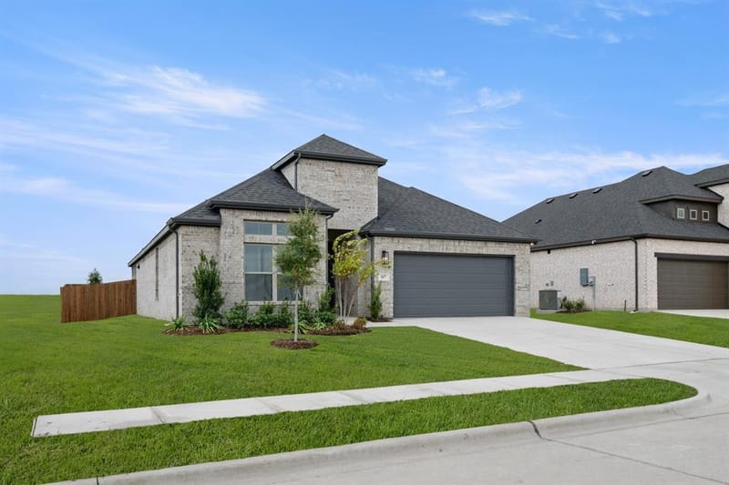 117 Trinity Street, Grandview TX 76050 - Photo 2