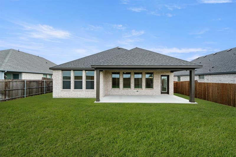 121 Trinity Street, Grandview TX 76050 - Photo 27