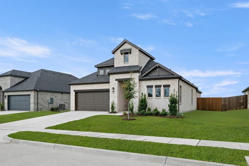 121 Trinity Street, Grandview TX 76050 - Photo 2