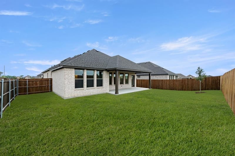121 Trinity Street, Grandview TX 76050 - Photo 26