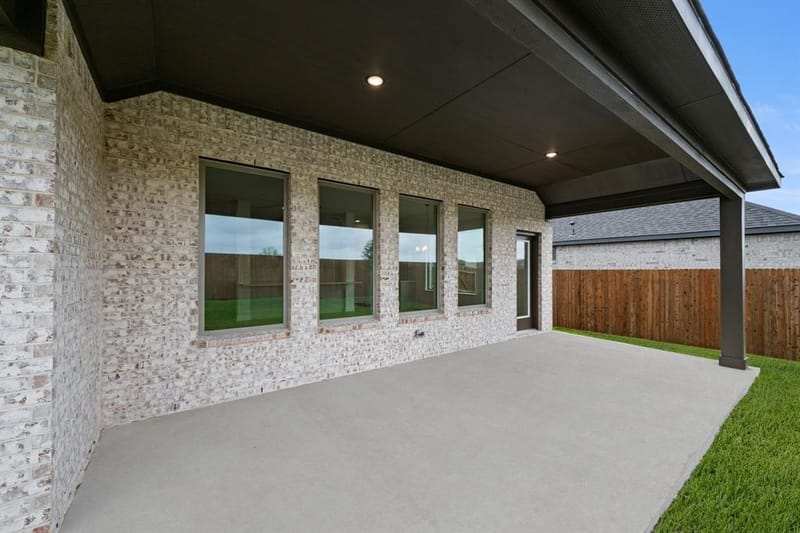 121 Trinity Street, Grandview TX 76050 - Photo 25