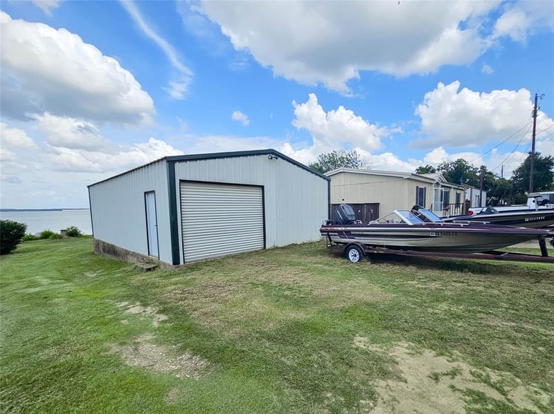 372 Meadow Pond Court, Runaway Bay TX 76426 - Photo 7