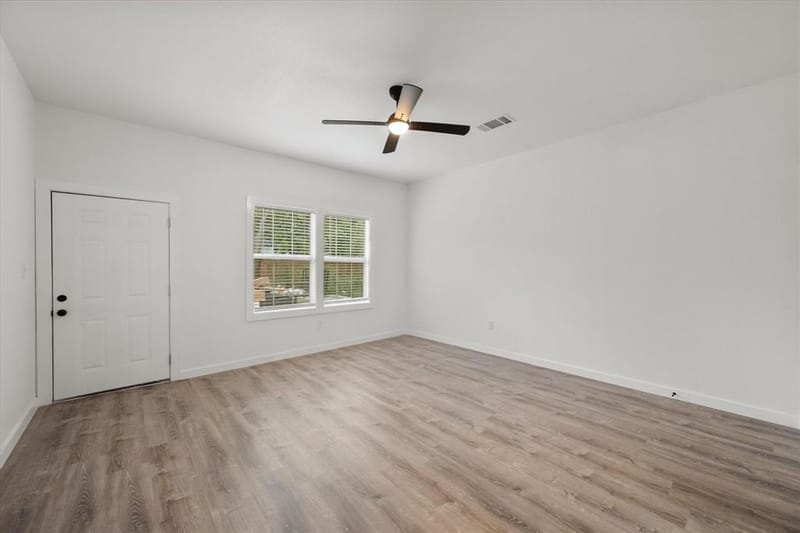 1027 W 2nd Avenue, Corsicana TX 75110 - Photo 23