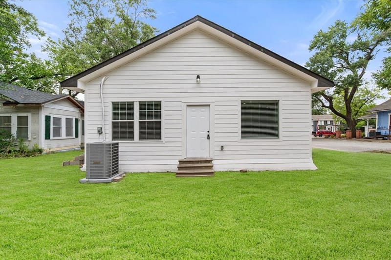 1027 W 2nd Avenue, Corsicana TX 75110 - Photo 28