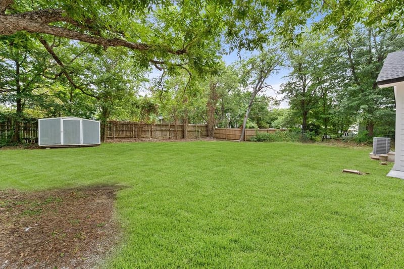 1027 W 2nd Avenue, Corsicana TX 75110 - Photo 30