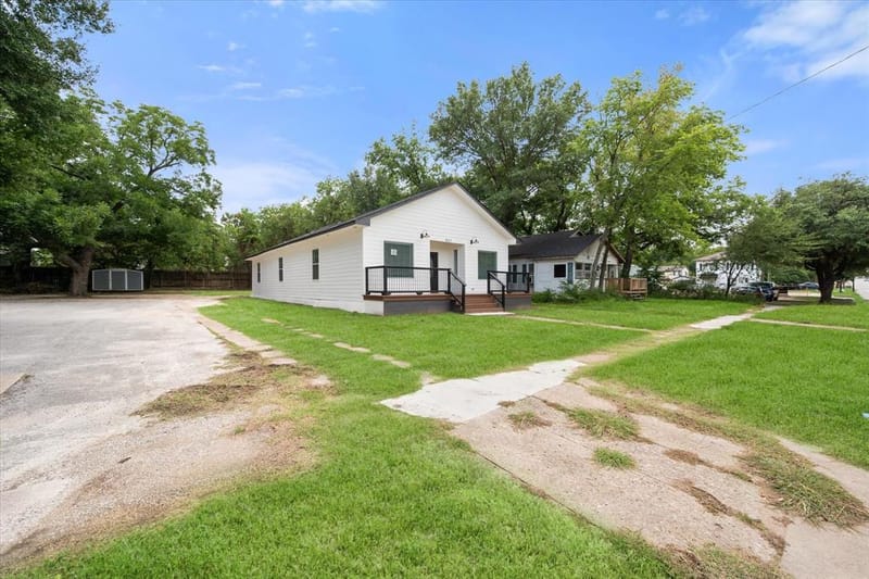 1027 W 2nd Avenue, Corsicana TX 75110 - Photo 31
