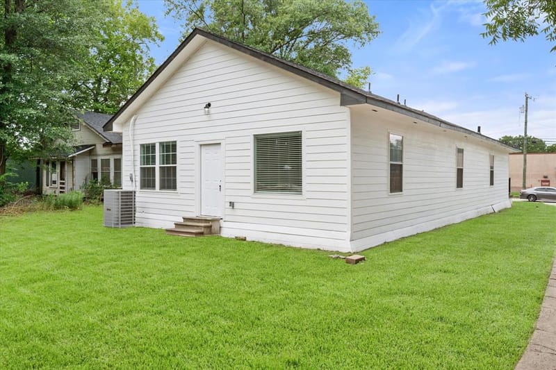 1027 W 2nd Avenue, Corsicana TX 75110 - Photo 29