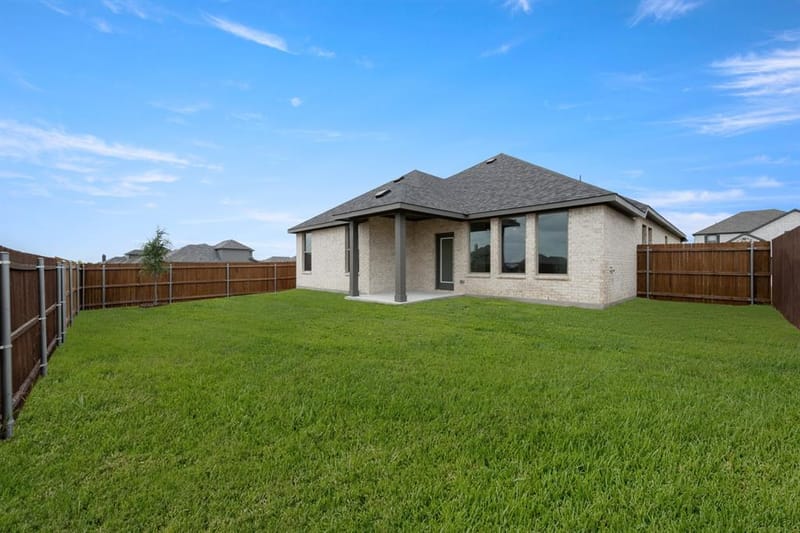 128 Trinity Street, Grandview TX 76050 - Photo 24