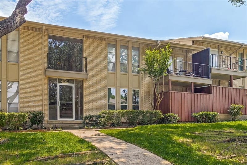 5832 Sandhurst Lane # B, Dallas TX 75206 - Photo 12