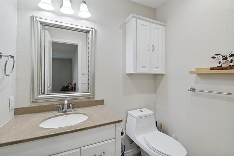 5832 Sandhurst Lane # B, Dallas TX 75206 - Photo 10
