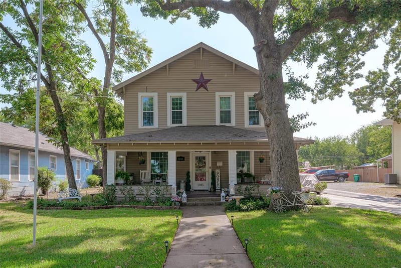 1305 S Crockett Street, Sherman TX 75090