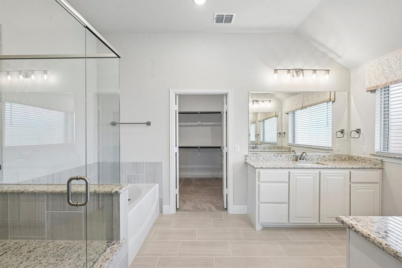 208 Oakcrest Drive, Justin TX 76247 - Photo 6