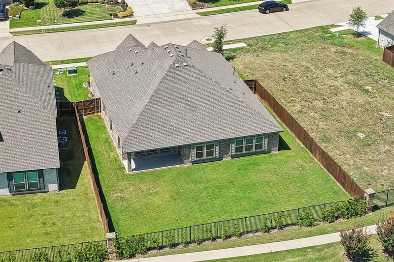 208 Oakcrest Drive, Justin TX 76247 - Photo 30