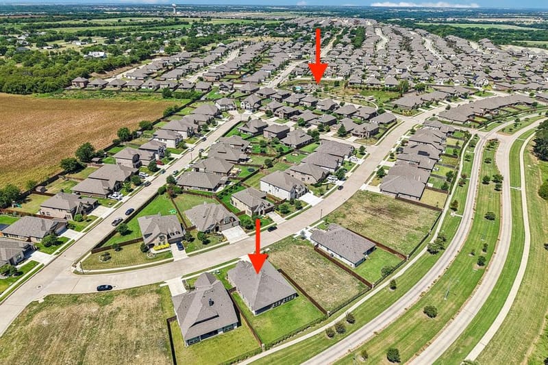 208 Oakcrest Drive, Justin TX 76247 - Photo 8