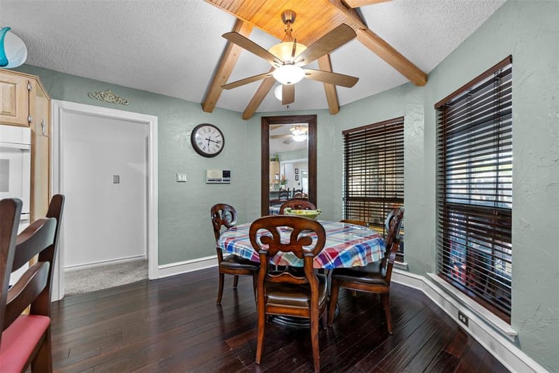 809 Shady Creek Drive, Kennedale TX 76060 - Photo 14