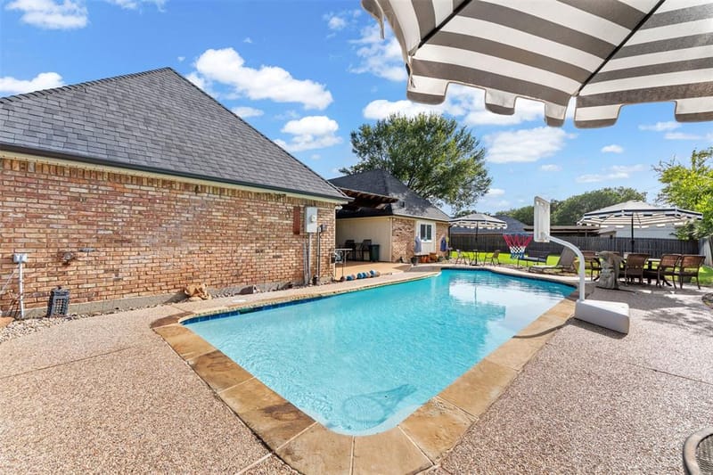 809 Shady Creek Drive, Kennedale TX 76060 - Photo 4