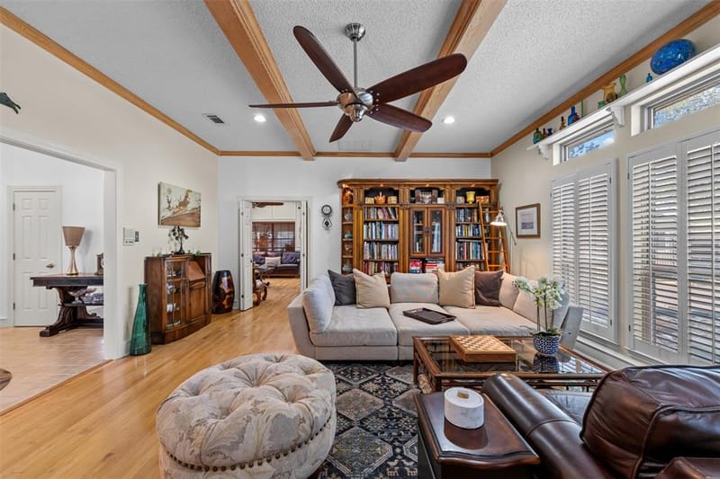 809 Shady Creek Drive, Kennedale TX 76060 - Photo 8