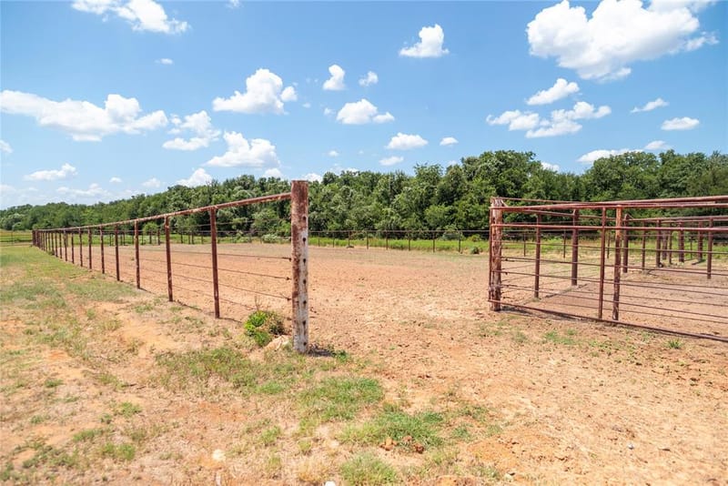 406 Private Road 3706, Bridgeport TX 76426 - Photo 25