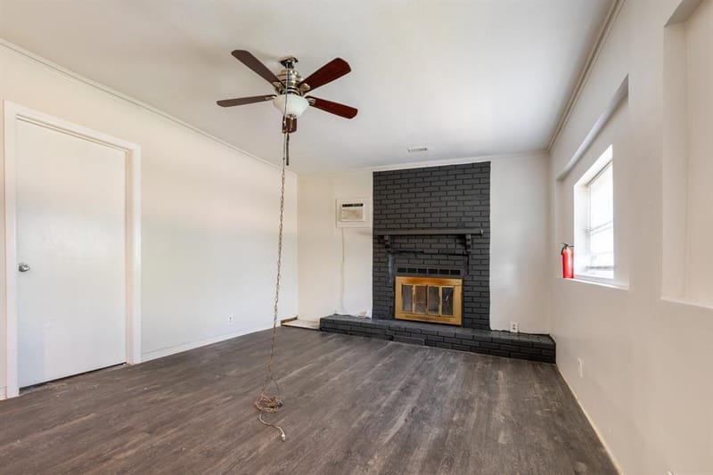 2303 April Lane, Grand Prairie TX 75050 - Photo 4