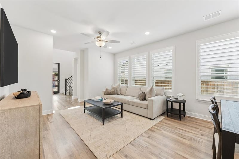 10659 Downy Cup Drive, Frisco TX 75035 - Photo 7