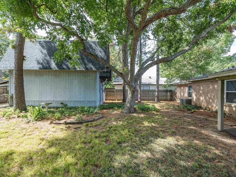 828 Billie Ruth Lane, Hurst TX 76053 - Photo 35