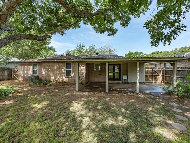 828 Billie Ruth Lane, Hurst TX 76053 - Photo 31