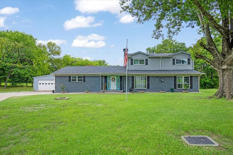2209 Ridgewood Drive, Sherman TX 75092 - Photo 4