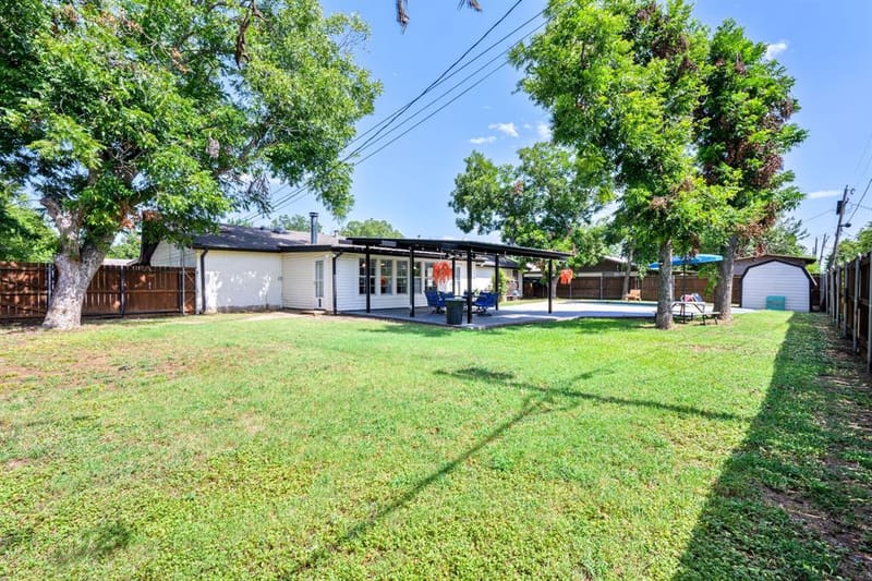 1702 SE 22nd Avenue, Mineral Wells TX 76067 - Photo 6