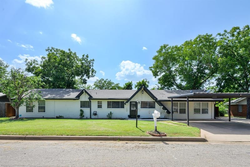 1702 SE 22nd Avenue, Mineral Wells TX 76067 - Photo 3