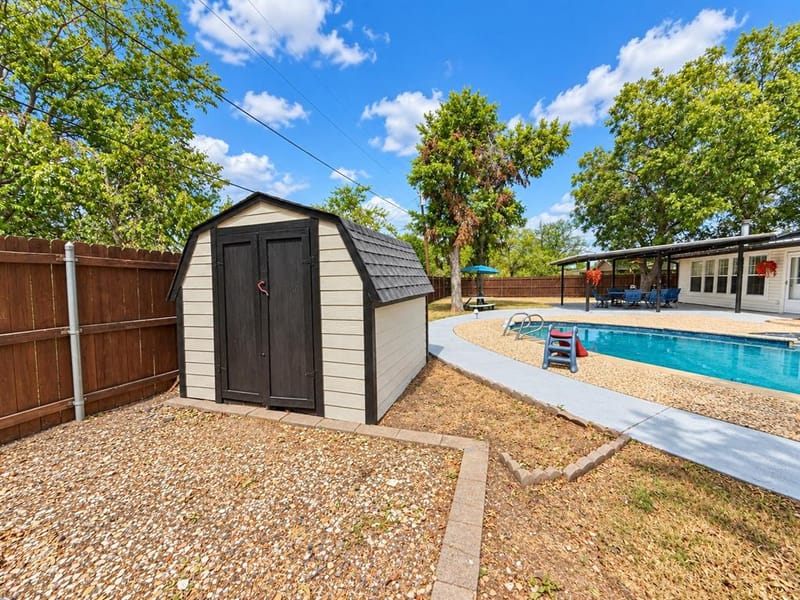 1702 SE 22nd Avenue, Mineral Wells TX 76067 - Photo 8