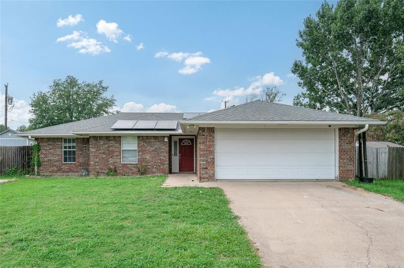 2205 Canyon Circle, Bonham TX 75418