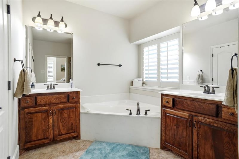5905 Cripple Creek Trail, North Richland Hills TX 76180 - Photo 16