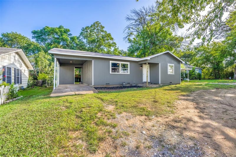 2415 W Morton Street, Denison TX 75020 - Photo 2