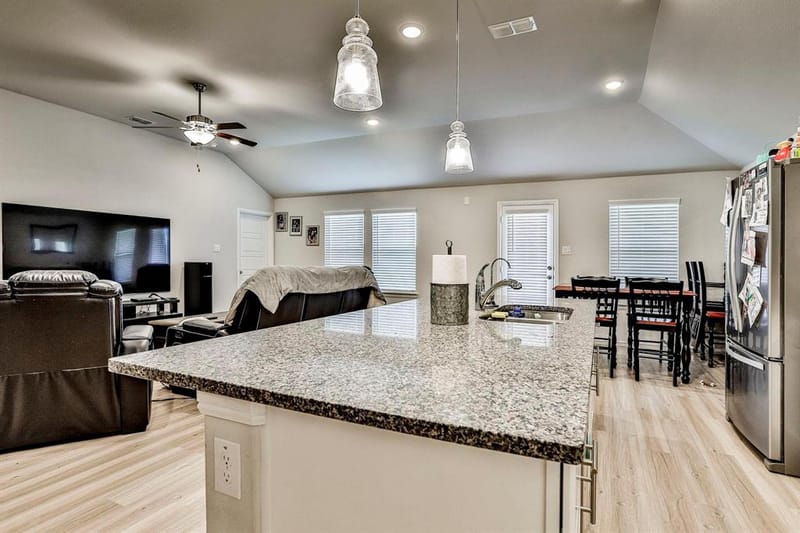 8713 Rock Hibiscus Drive, Fort Worth TX 76131 - Photo 6