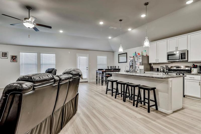 8713 Rock Hibiscus Drive, Fort Worth TX 76131 - Photo 5
