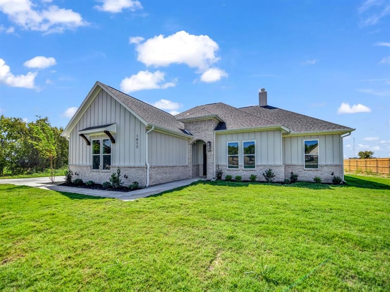 1012 Don Eve Court, Azle TX 76020 - Photo 3