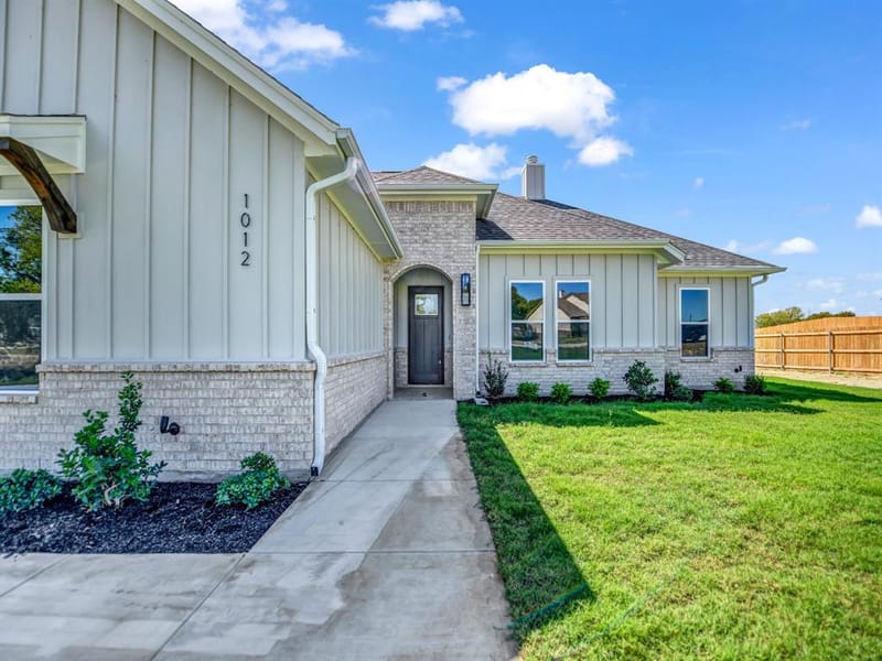 1012 Don Eve Court, Azle TX 76020 - Photo 4