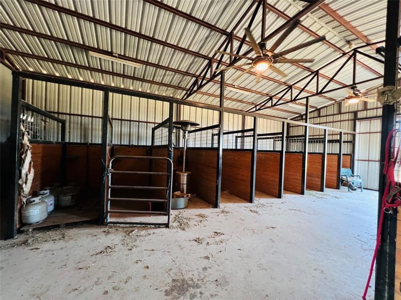 706 County Road 4599, Boyd TX 76023 - Photo 35