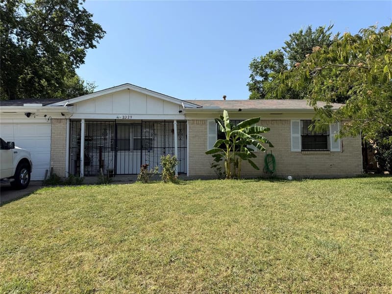 2329 Clover Ridge Drive, Dallas TX 75216 - Photo 12
