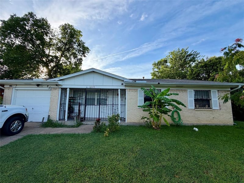 2329 Clover Ridge Drive, Dallas TX 75216