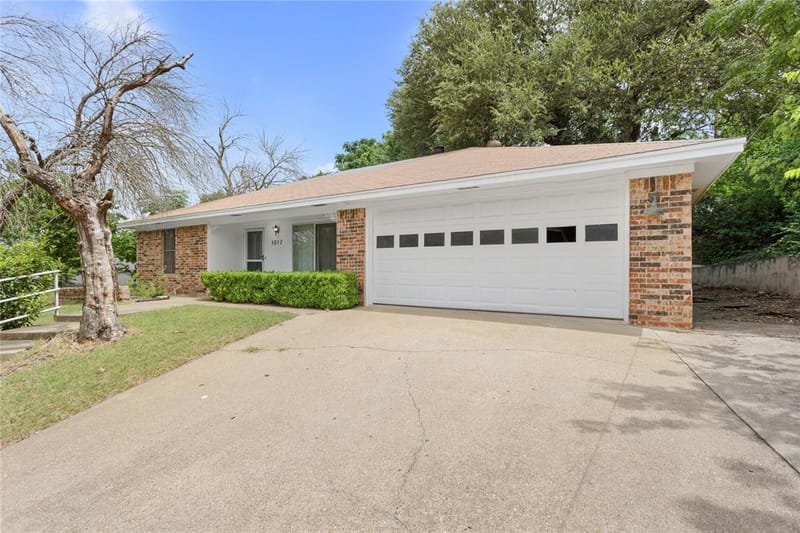 1017 Wedgewood Drive, Woodway TX 76712