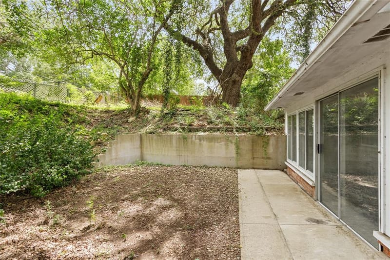 1017 Wedgewood Drive, Woodway TX 76712 - Photo 20
