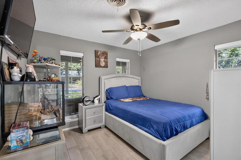 1317 W Redbud Drive, Hurst TX 76053 - Photo 23