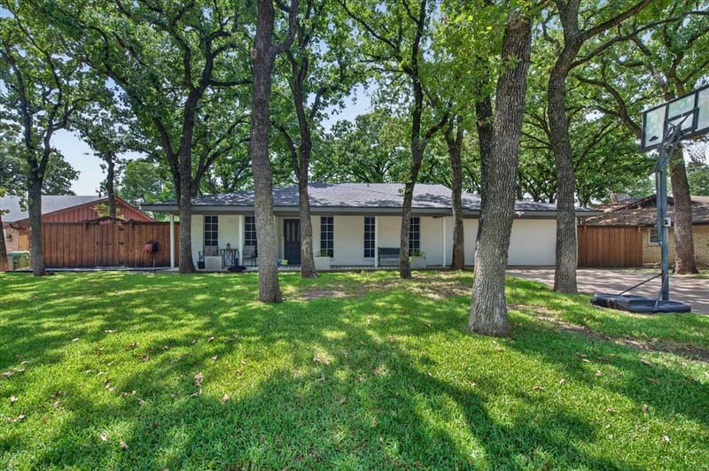 1317 W Redbud Drive, Hurst TX 76053 - Photo 2